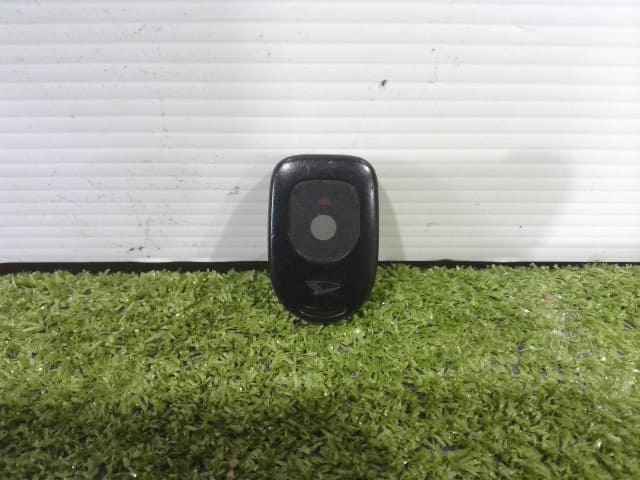 [Used]Keyless Entry Remote Control Key DAIHATSU Mira Gino GH-L700S ...