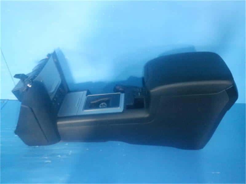 [Used]Console Box TOYOTA Landcruiser prado 2018 LDA-GDJ150W - BE ...