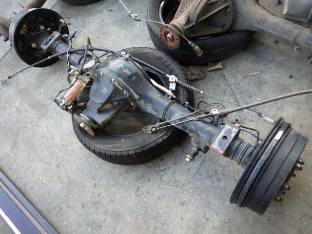 [Used]Rear Differential Housing Assembly NISSAN Caravan Van 2011 LDF ...