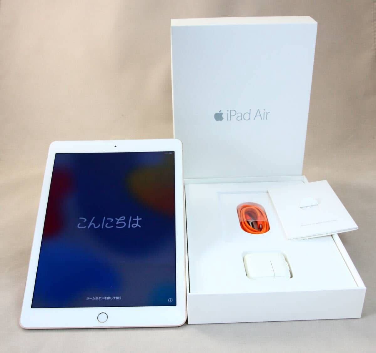 Used]iPad Air2 (the second generation) 128GB gold Wi-Fi/(model