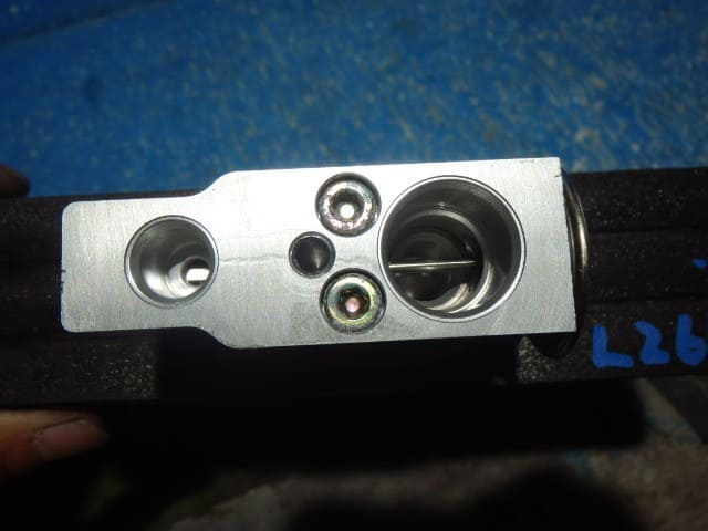 [Used]Air Conditioner Assembly DAIHATSU Mira Avy 2004 ABA-L260S ...