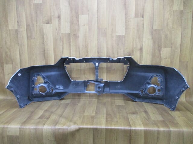 Used]E5/ A200S/A210S Rocky Genuine Front bumper 52119-B1390/52101