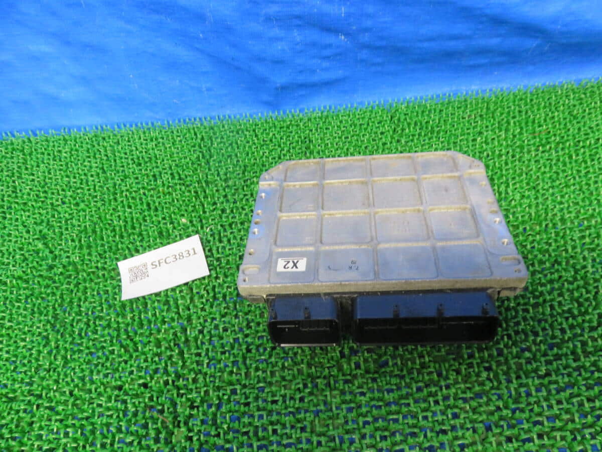 Used]☆SFC3831/ Tested Toyota ZVW30 Prius Late Model Engine