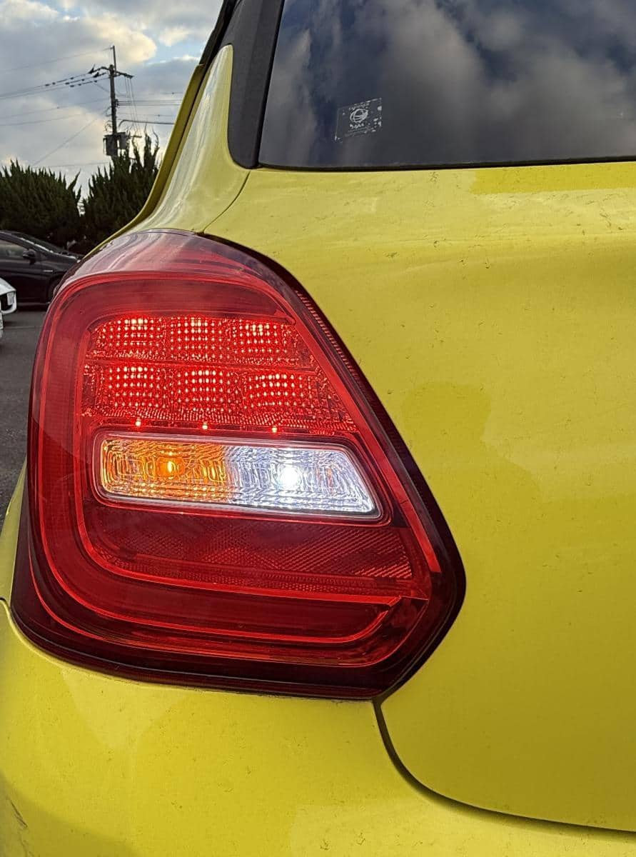 Used]Swift sports ZC33S [Tail Lamp Left (L)] 35670-53RA0 light