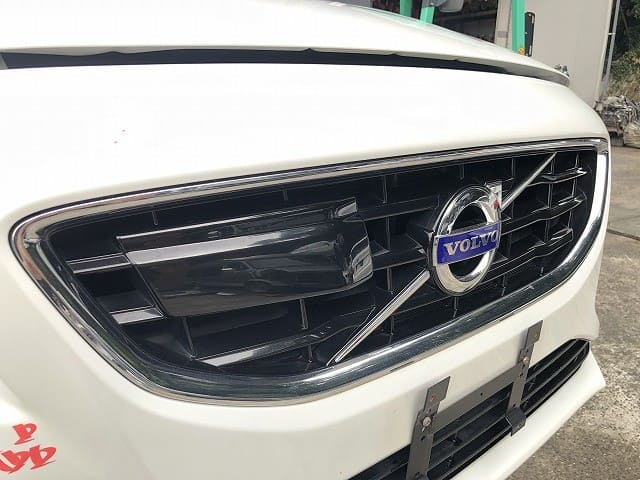[Used]Radiator Grille VOLVO Volvo 40 series 2013 DBA-MB4164T - BE ...