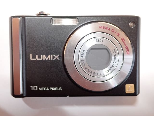 Used]Panasonic digital camera LUMIX DMC-FS20 Panasonic - BE