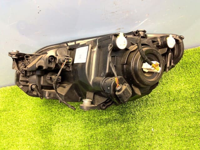 Used]VW Up! DBA-AACHY Right headlight move up (Right) LC5A HELLA