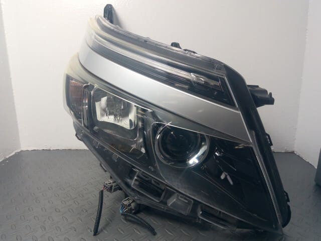 Used]Voxy ZRR80G Right Headlight light 81130-28D20 - BE FORWARD