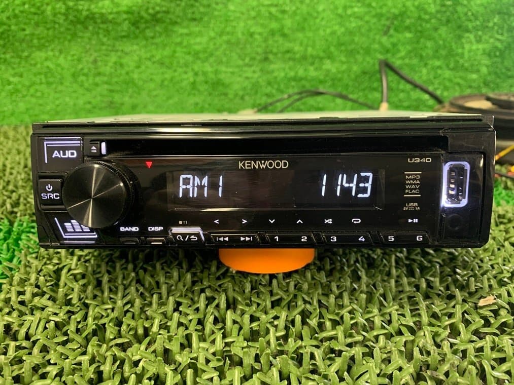 KENWOOD U340 MP3 USB. AUX. CD Kenwood DMX40S Digital multimedia