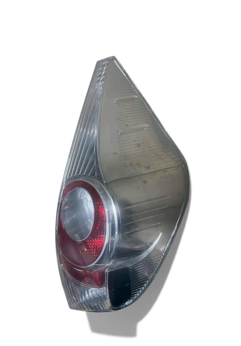 Used]Toyota Aqua NHP10 52-252 Right Tail Light - BE FORWARD Auto Parts