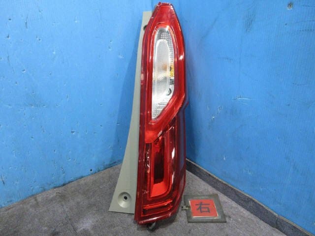 7kurudepa N-BOX DBA-JF1 右 テール ランプ ライト 33501-TY0-J51