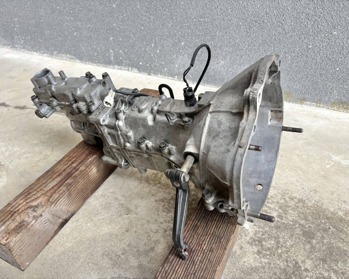 Used]1991-type Suzuki Jimny ja11 MT Transmission manual