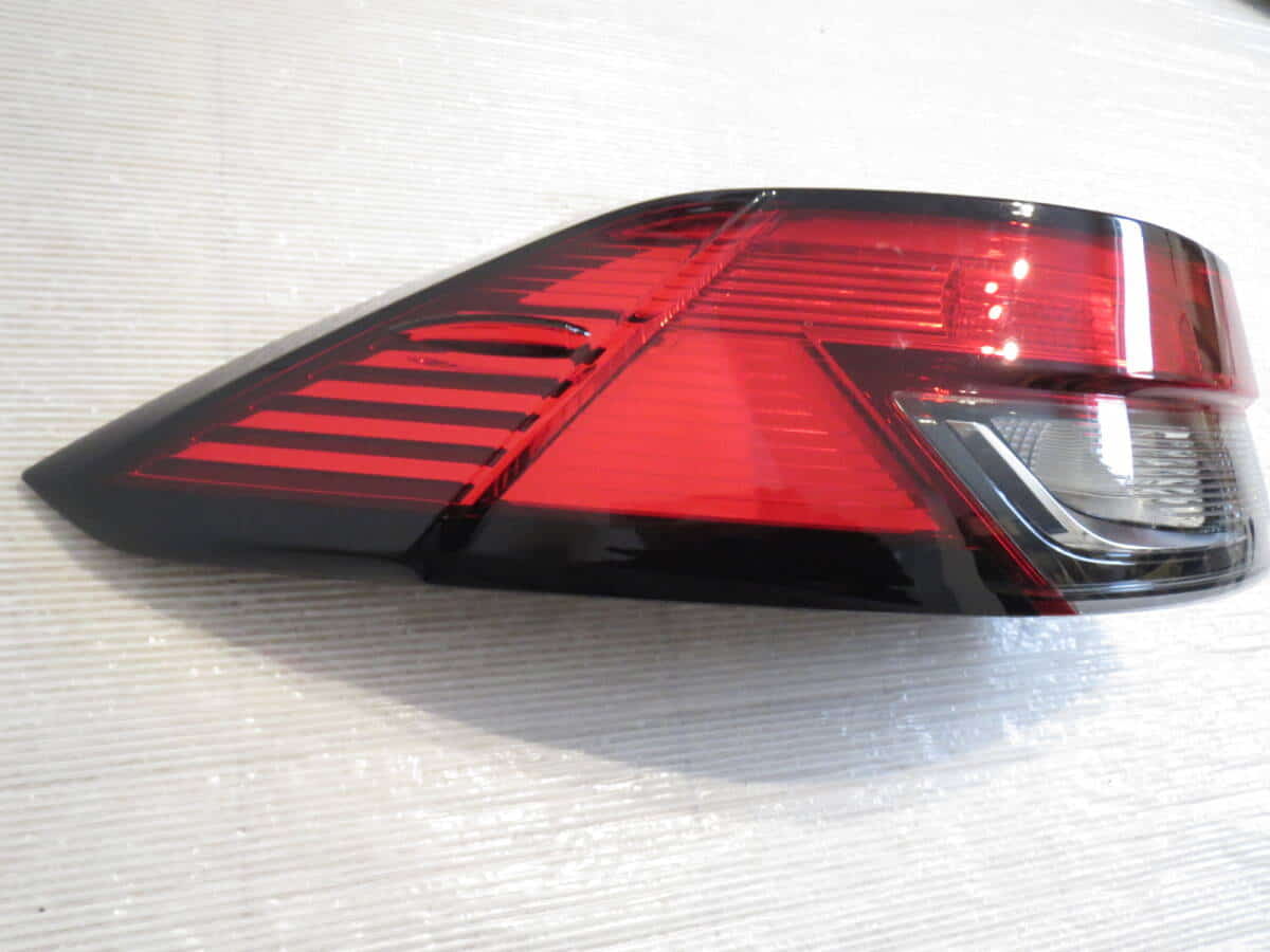 Used]Z grade tail for the Corolla cross Genuine Left Tail Lamp