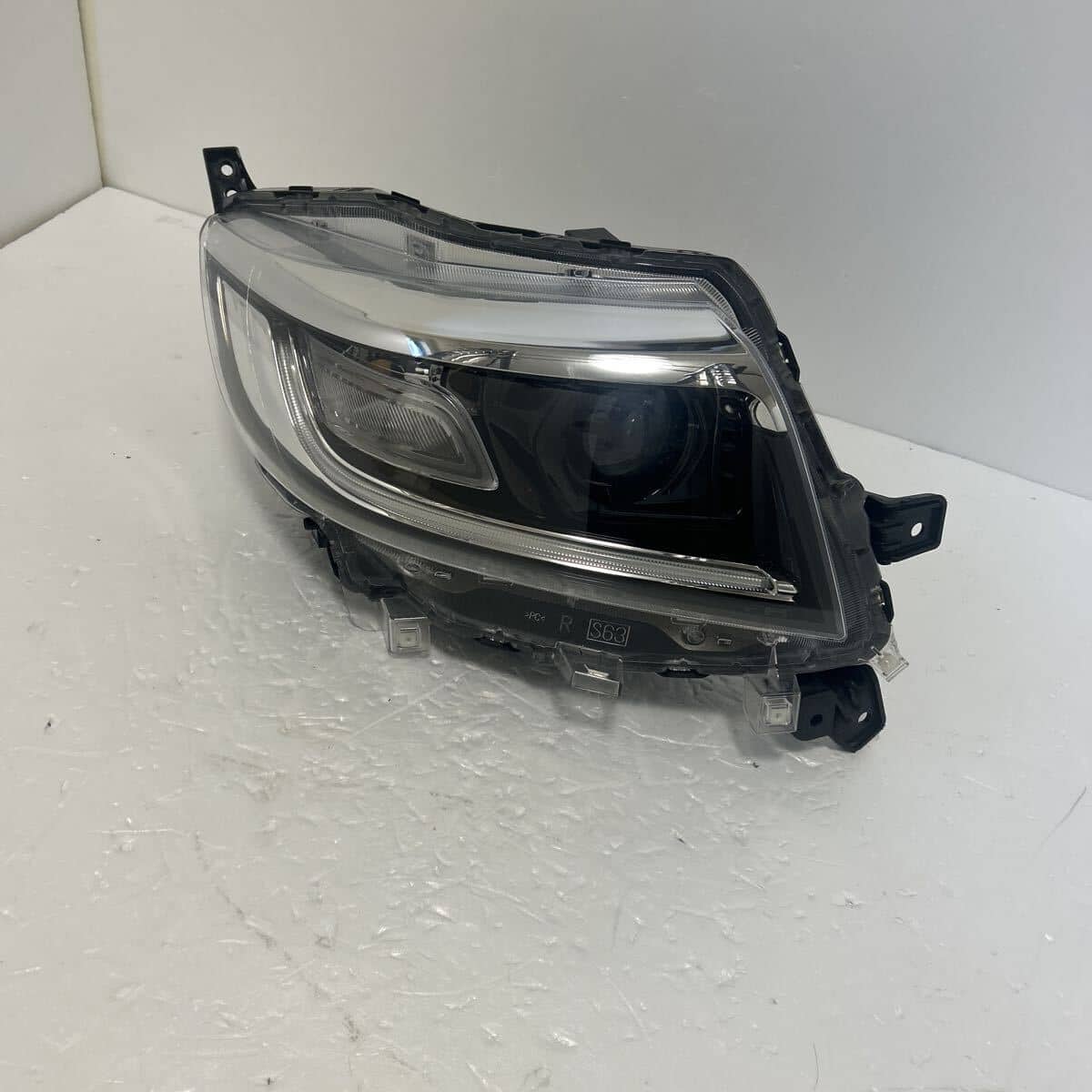 Suzuki Spacia Custom MK53S right Light Suzuki Spacia Custom MK53S