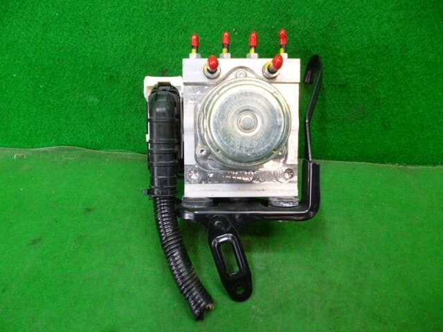 [Used]Vezel DBA-RU1 ABS actuator T7AJ5,7AB1A 57110-T7A-N11 for core ...