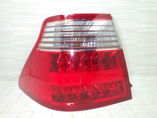 パーツ Crown GRS180 Genuine LED Tail Lights Used]Left Tail Light TOYOTA Crown 2007 DBA-GRS180 8156030A01 - BE