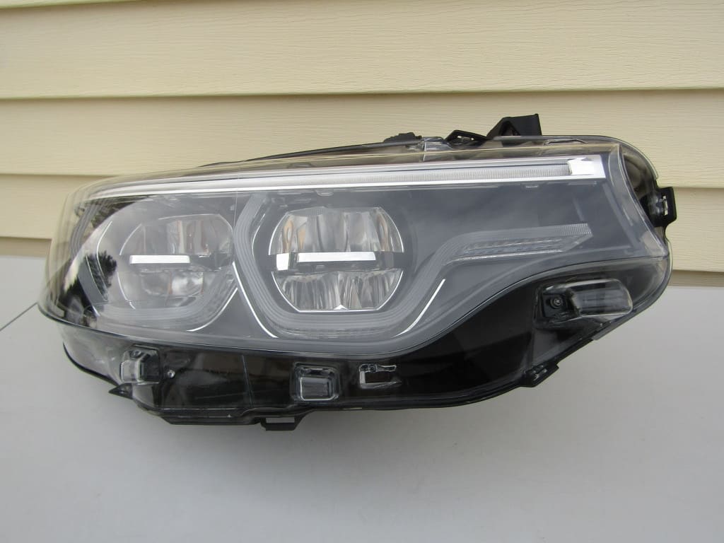 Used]BMW F32 4 series Genuine Right headlight light LCI Late Model
