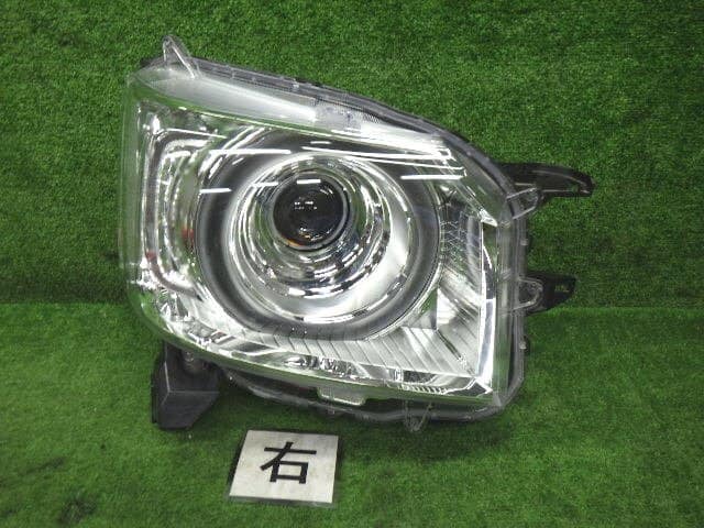 Ｎボックス　左ヘッドライト　33150-TTA-N12 N−BOX 6BA-JF3 左ヘッドランプASSY L NH883P 33150-TTA-N12 2026