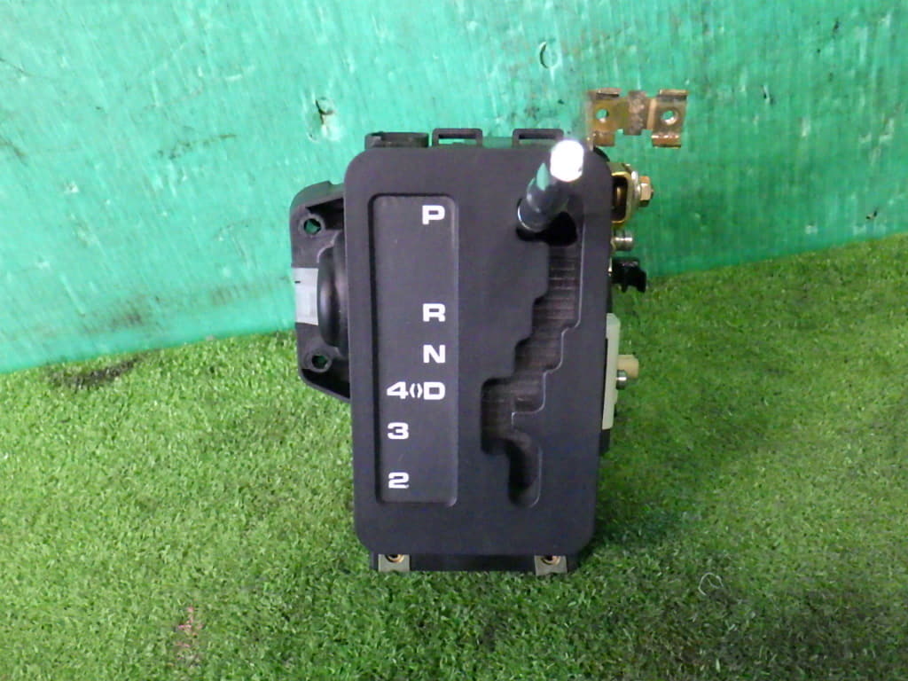 Used]Benz E320[W210 Early Model] shift lever shift gate unit