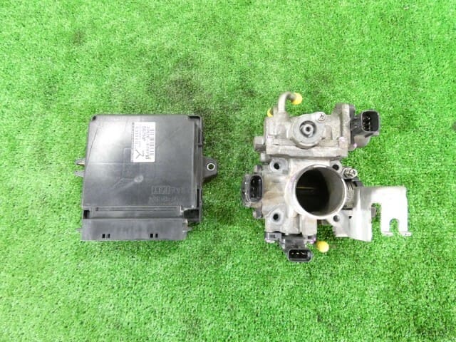 Carry DA63t Electric ECU 33920-67HP1 エンジンコンピューター