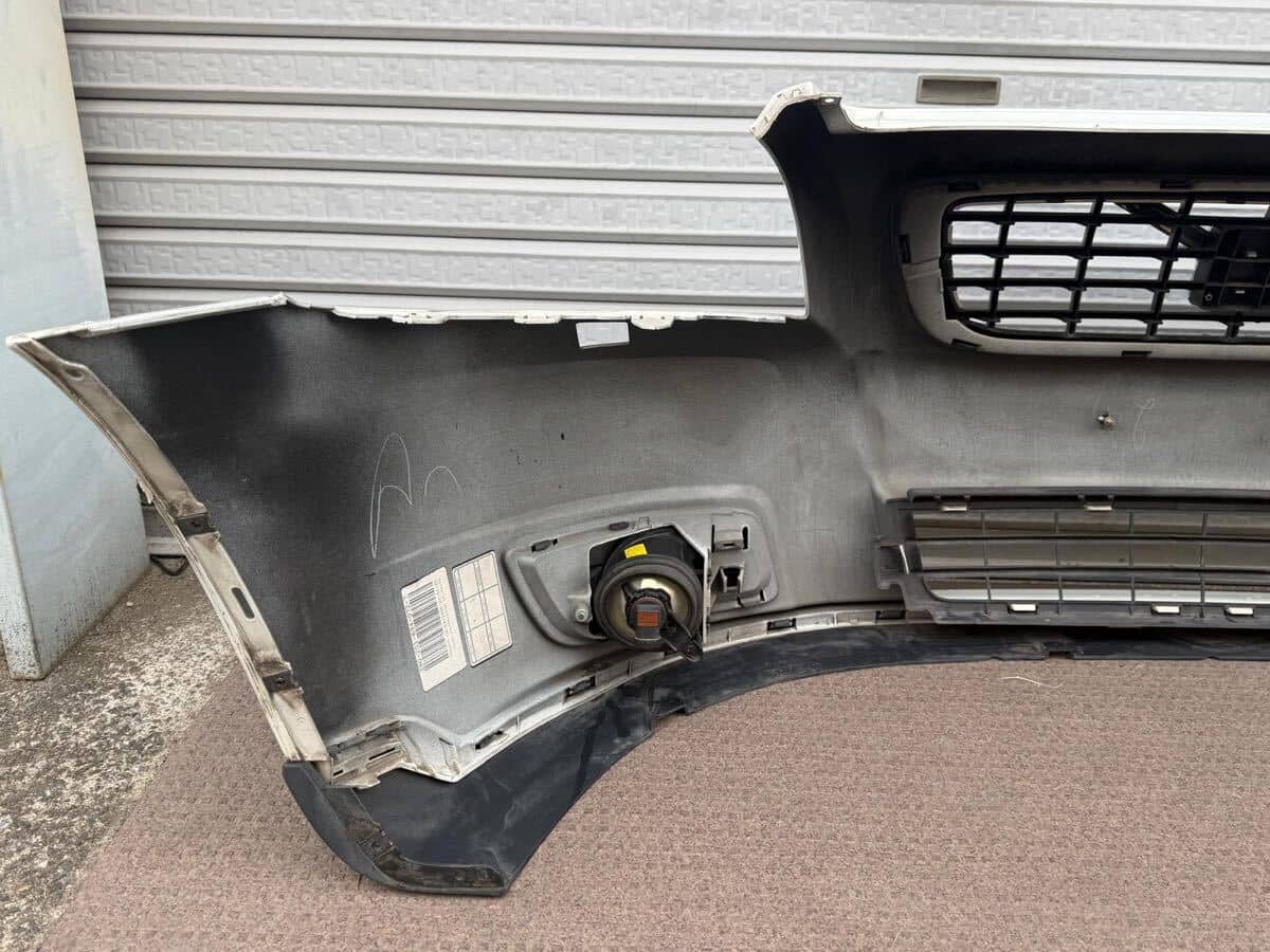 Used]Volvo V50 (Late Model type) Genuine Front bumper MB4204S