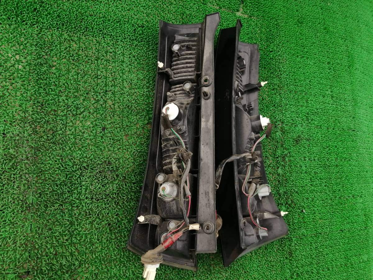 Used]Suzuki Palette SW MK21S Genuine Tail Lamp right and left set