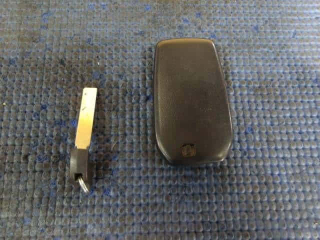 [Used]Keyless Entry Remote Control Key TOYOTA 2023 6AA-ZWE219W ...
