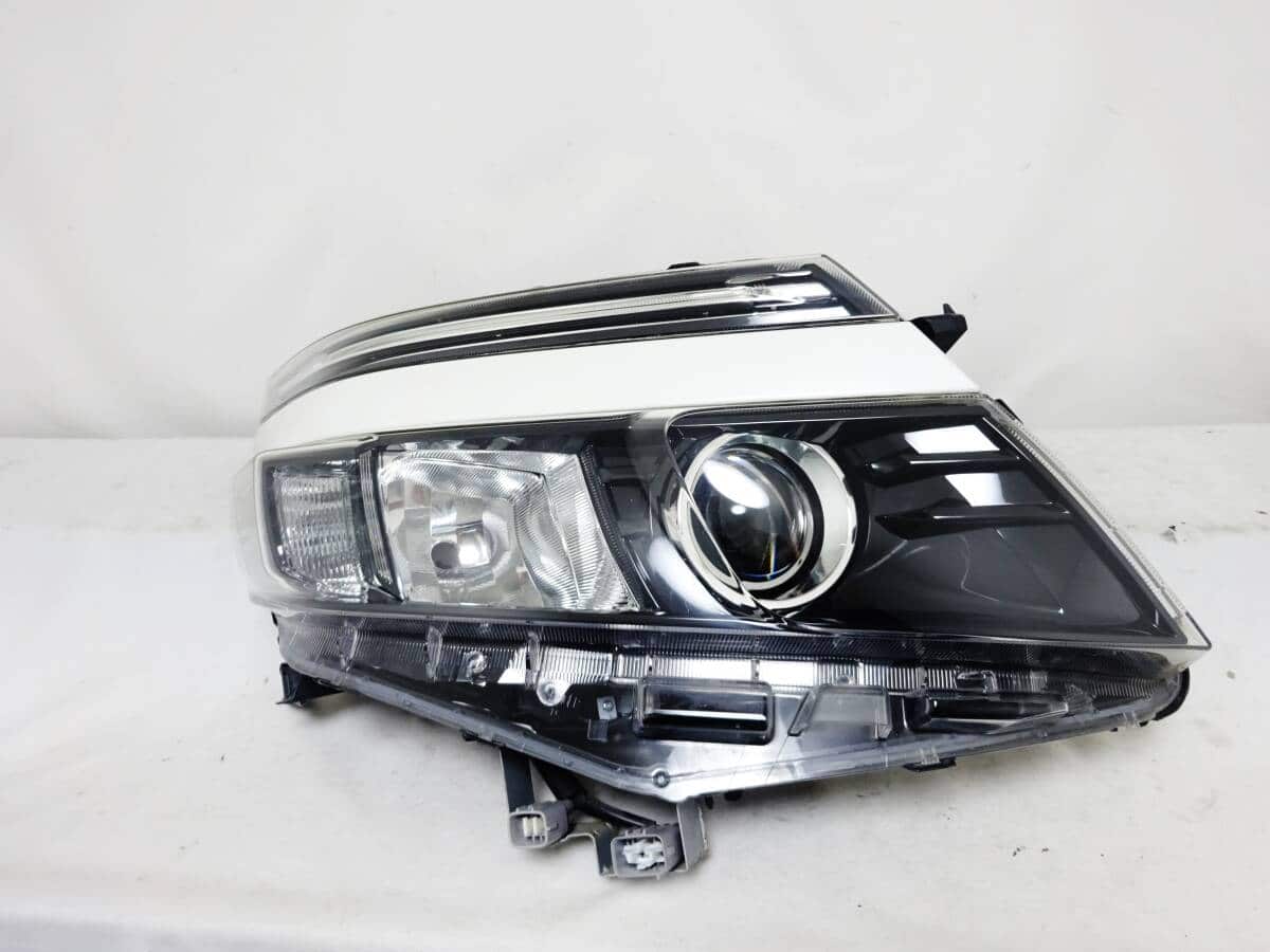 Used]Good Condition VOXY80 Early Model Voxy 80 Right right side 