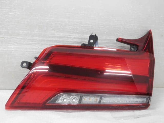 Used]Alphard DBA-AGH30W Right Tail Lamp 81581-58310 Right R