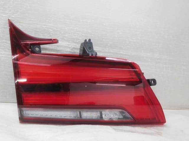 Used]Alphard DBA-AGH30W Left Tail Lamp 81591-58310 Left R finisher