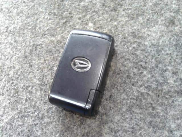 [Used]Keyless Entry Remote Control Key DAIHATSU Mira cocoa 2010 DBA ...