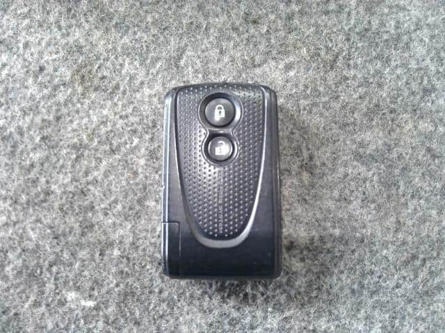 [Used]Keyless Entry Remote Control Key DAIHATSU Mira cocoa 2010 DBA ...