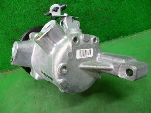 Used]A/C Compressor SUZUKI Swift 2022 4BA-ZC83S 9520052R02 - BE