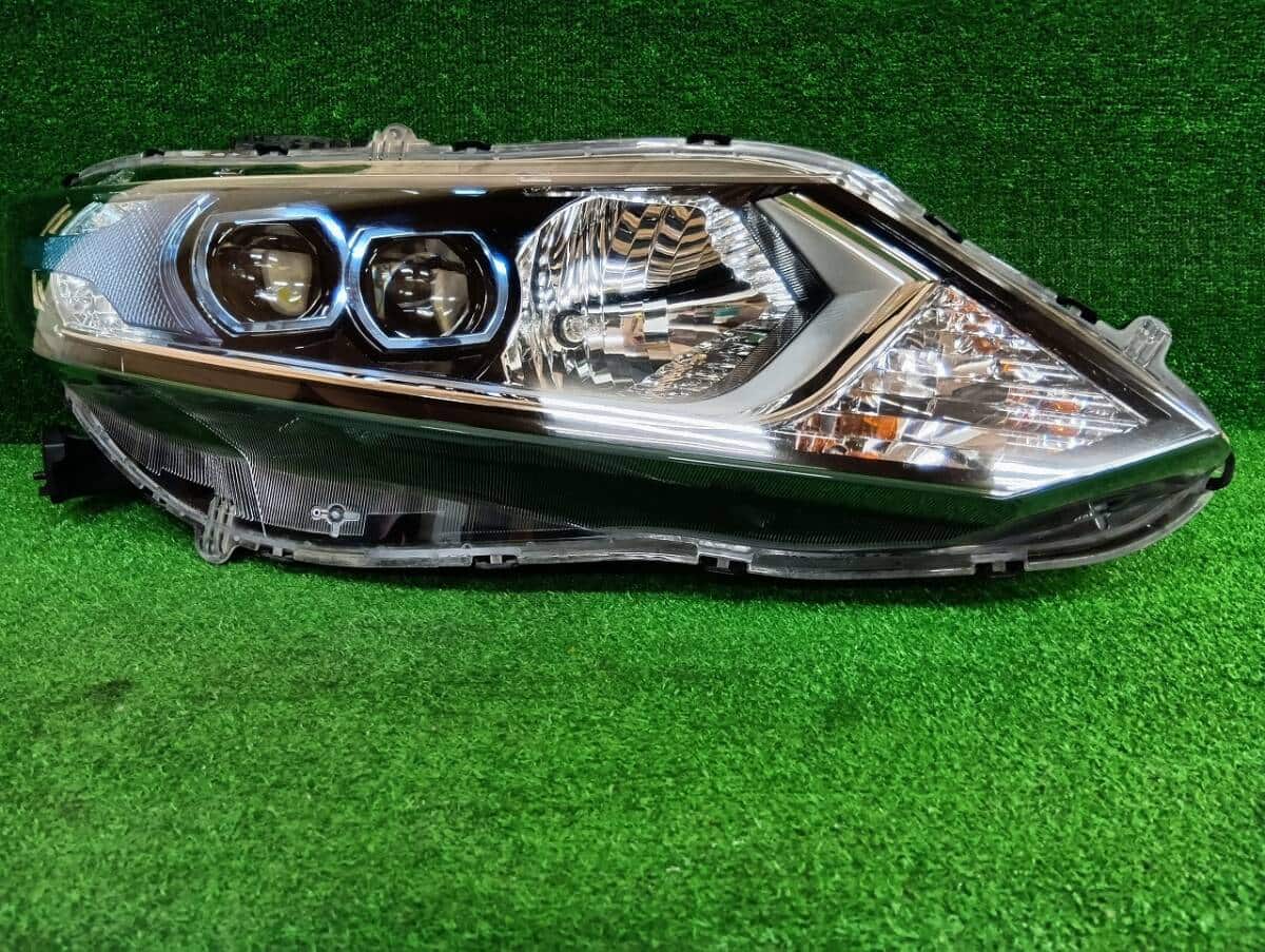 Used]Jade FR4 Genuine Right headlight LED STANLEY W2345 - BE