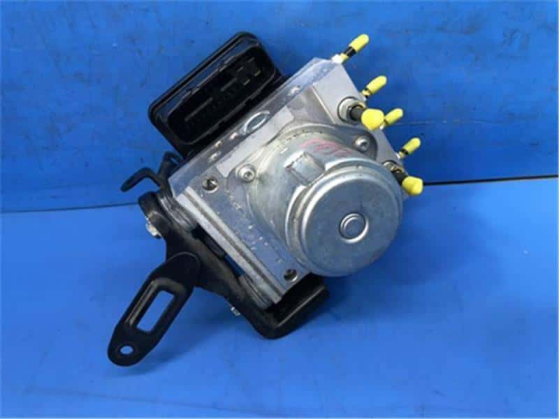 Used]Honda Genuine Vezel RU3 ABS brakes actuator 57110-T7B-J54