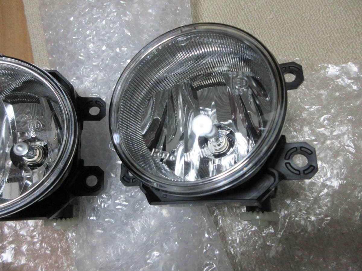 Used]Good Condition KOITO 114-11697 Genuine fog light right and