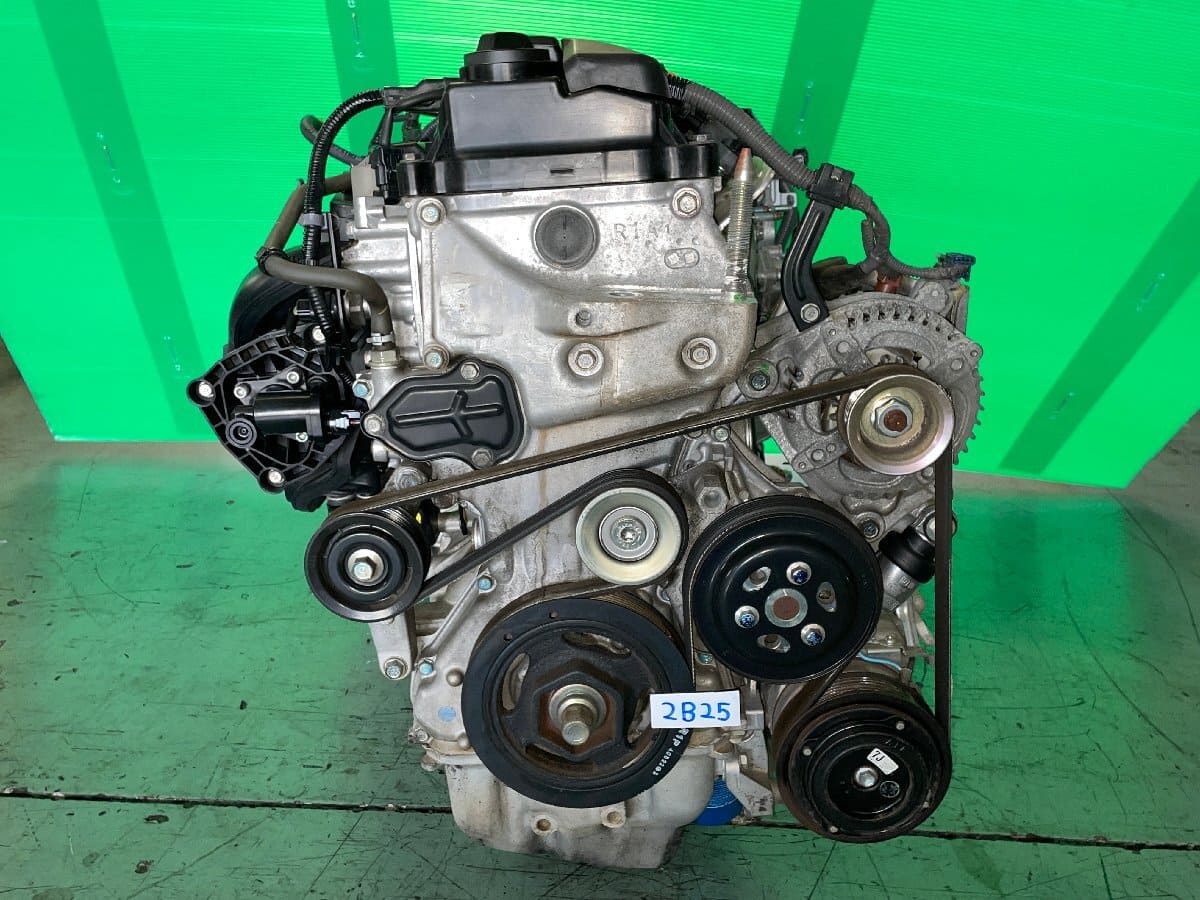 [Used]Video 2014 DBA-RK1 Step Wagon Genuine Engine Transmission R20A ...