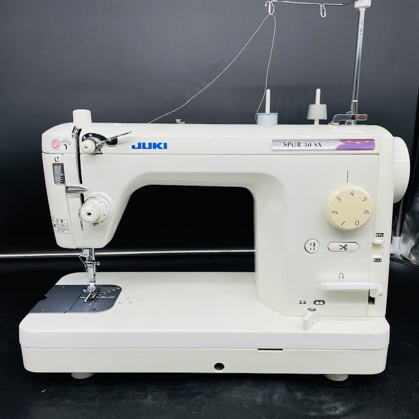 Used] The sewing machine body for the JUKI SPUR30SX