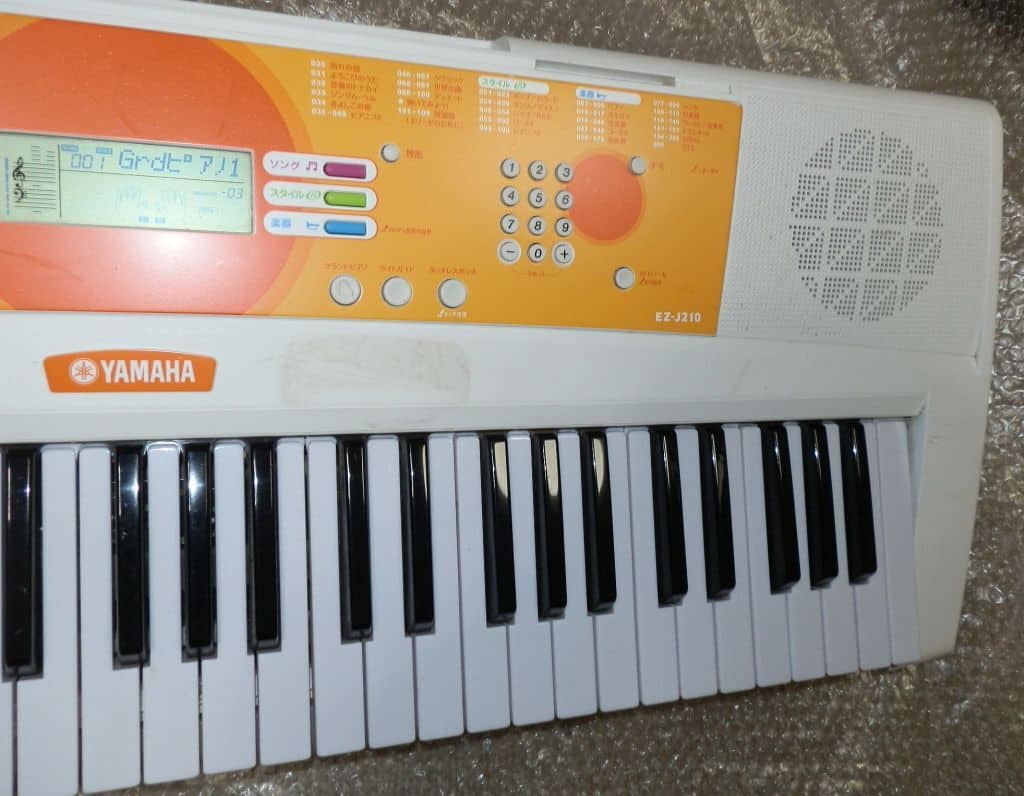 Used]Yamaha electronic keyboard PORTATONE EZ-J210 light navigation