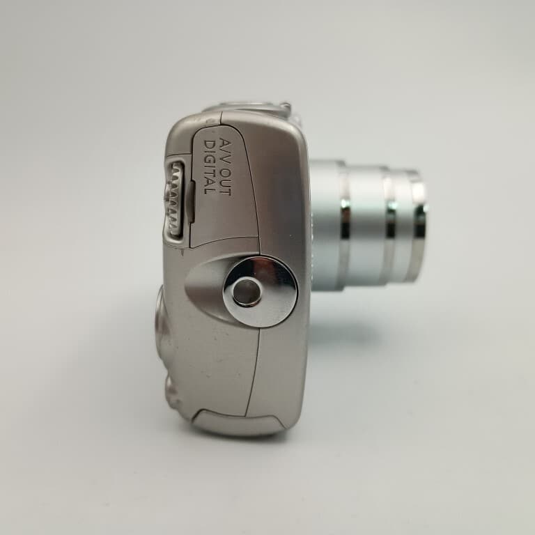 Used]Canon IXY DIGITAL 810 IS Silver compact digital camera 0 - BE
