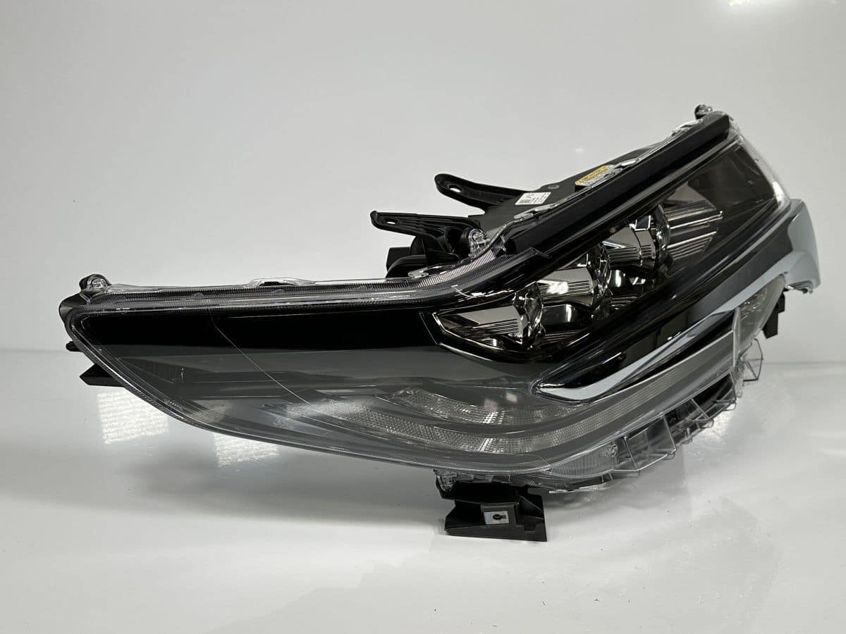 Used]The Alphard AGH30W GGH30W Late Model Genuine Right light RH 3