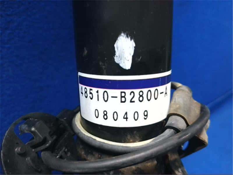Used]Front Right Strut Assembly Knuckle Hub Set DAIHATSU Tanto