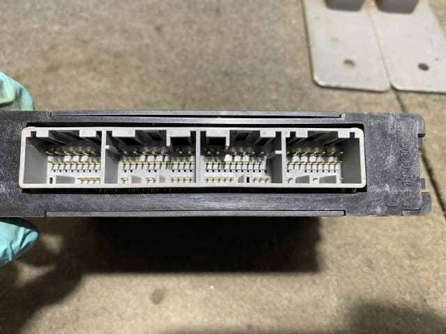 [Used]Engine Control Unit DAIHATSU Hijet 2010 EBD-S331V 89560B5633 - BE ...