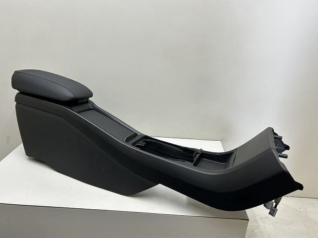 [Used]Console Box VOLVO Volvo 40 series 2013 DBA-MB4164T 31306634 - BE ...
