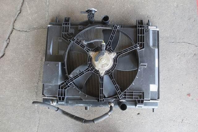 [Used]Radiator NISSAN Wingroad 2005 DBA-Y12 21460CV000 - BE FORWARD ...