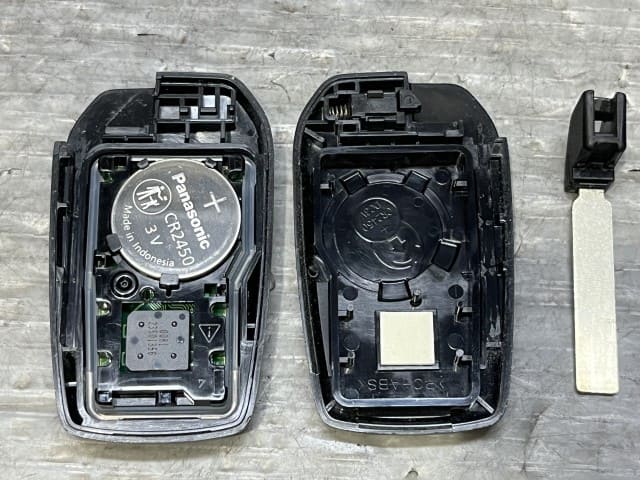[Used]Keyless Entry Remote Control Key TOYOTA Sienta 2023 6AA-MXPL10G ...