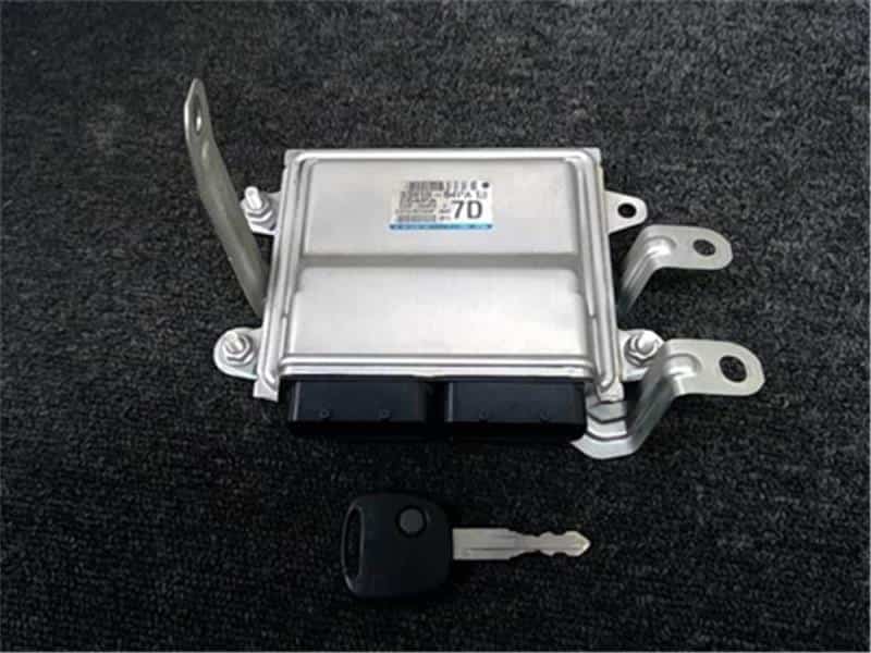 [Used]Engine Control Unit / ECU SUZUKI Every 2018 EBD-DA17V - BE ...