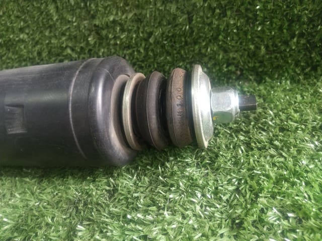 [Used]Rear Left Shock Absorber NISSAN Serena 2013 DBA-NC26 E62101VB0A ...