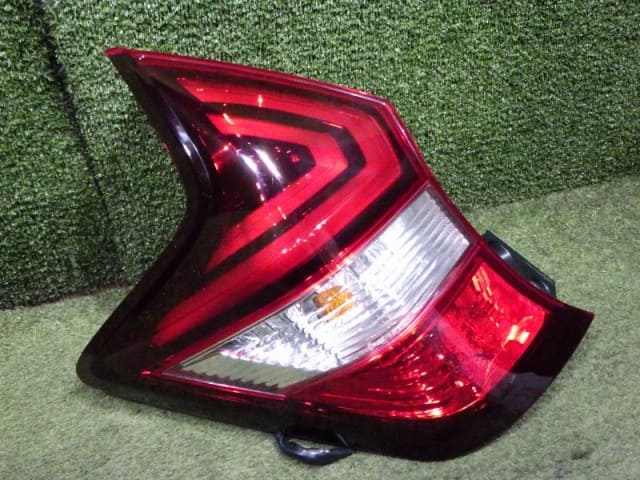 [Used]Left Tail Light NISSAN Note 2017 DAA-HE12 265555WK0A - BE FORWARD ...