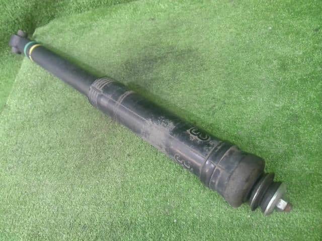 [Used]Rear Left Shock Absorber TOYOTA Esquire 2015 DBA-ZRR80G ...